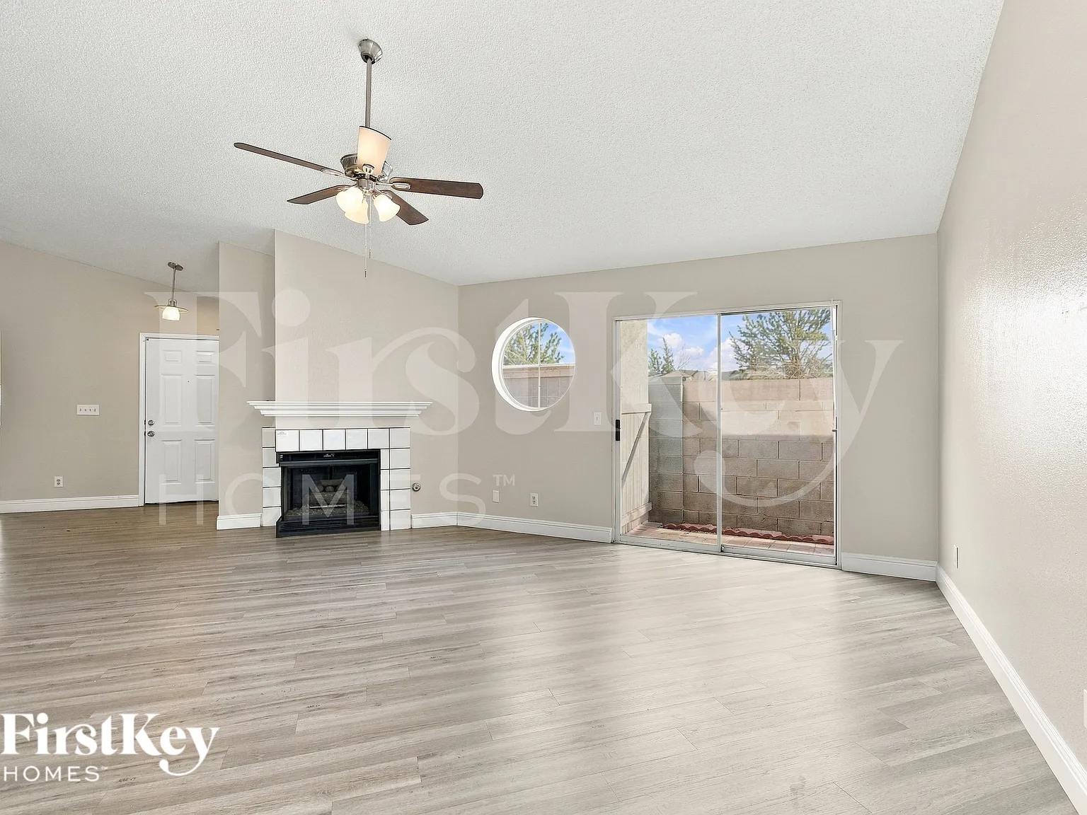3 bed, 2.0 bath, 1518 sqft, $1,845 — Photo 3