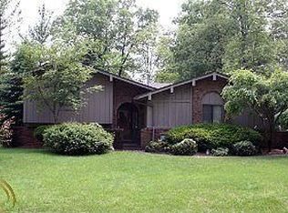 1535 Carthage, Commerce Township, MI 48382