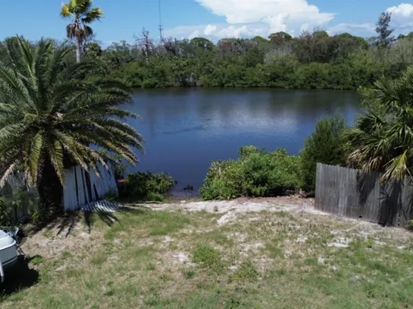 6981 Edgewater Dr #40, New Pt Richey, FL 34652