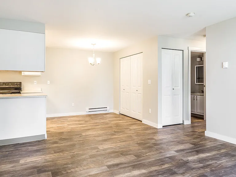 Novela Apartment Homes Living Room Entryway and Kitchen Entryway