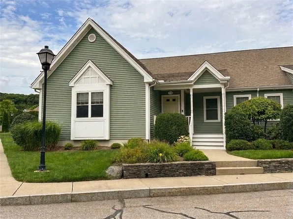 500 Mendon Rd Unit 326, Cumberland, RI 02864