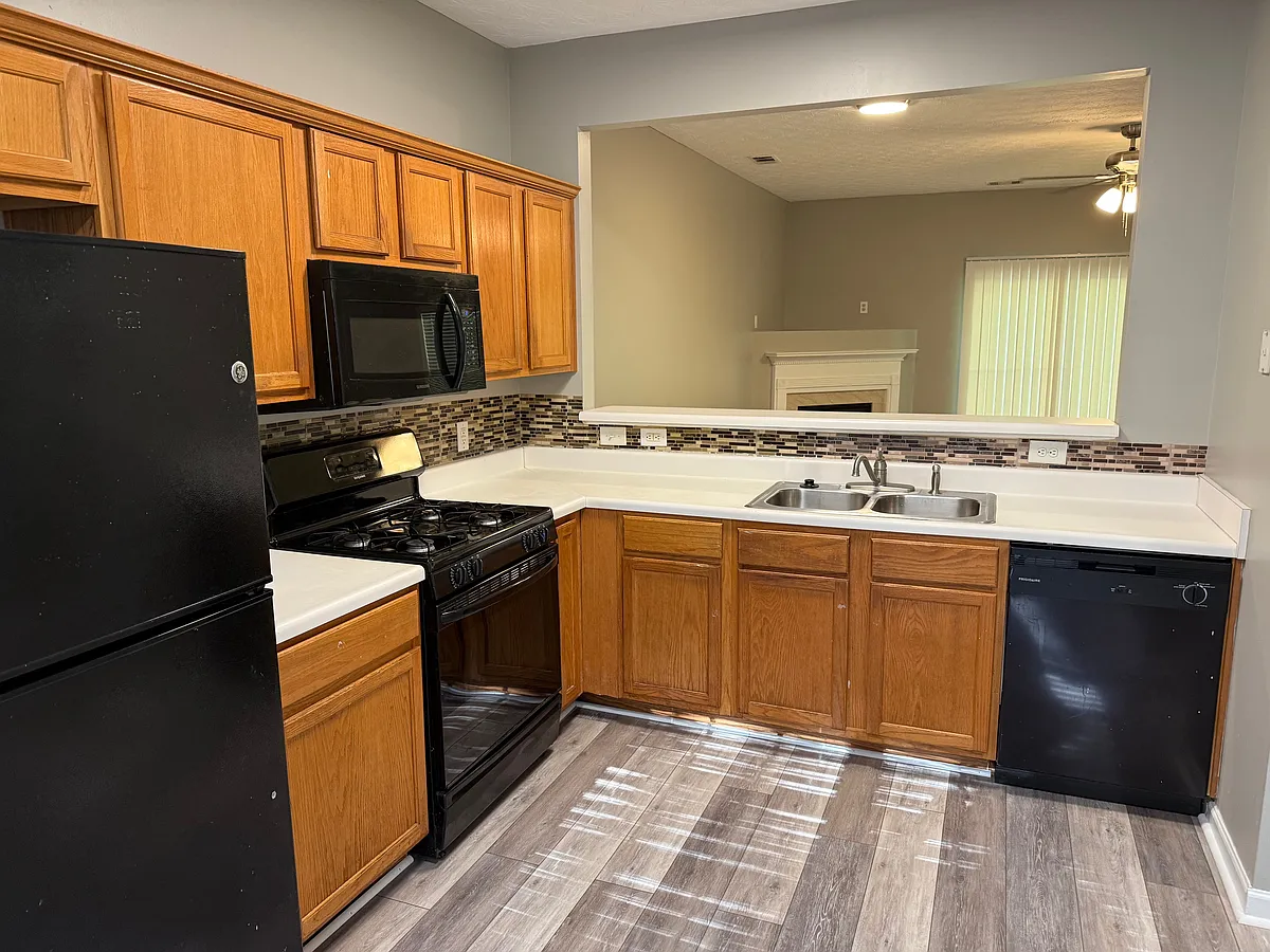 Kitchen - 2030 Austin Park Cir