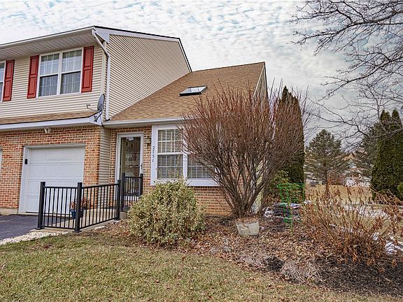 2nd image of 2751 Victoria Ln