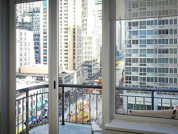 5th image of 70 W 37th St #Penthouse 11b