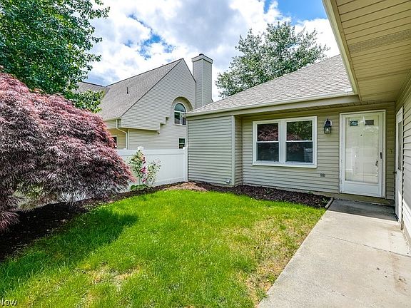 3rd image of 83 Christy Dr
