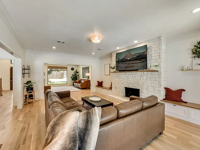 2216 Ridgecrest Trl — Photo 14