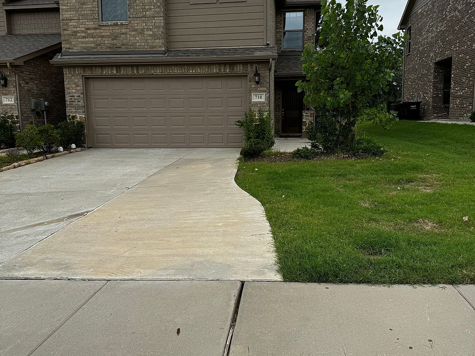 1st image of 714 Amber Dr