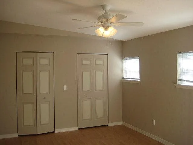 2132 Riviera Dr — Photo 14