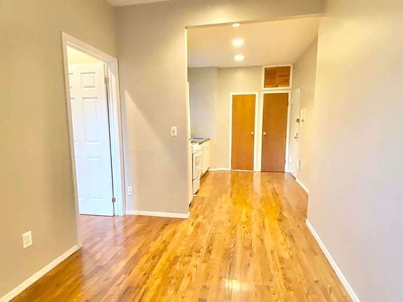 2nd image of 1229 1st Ave #19C