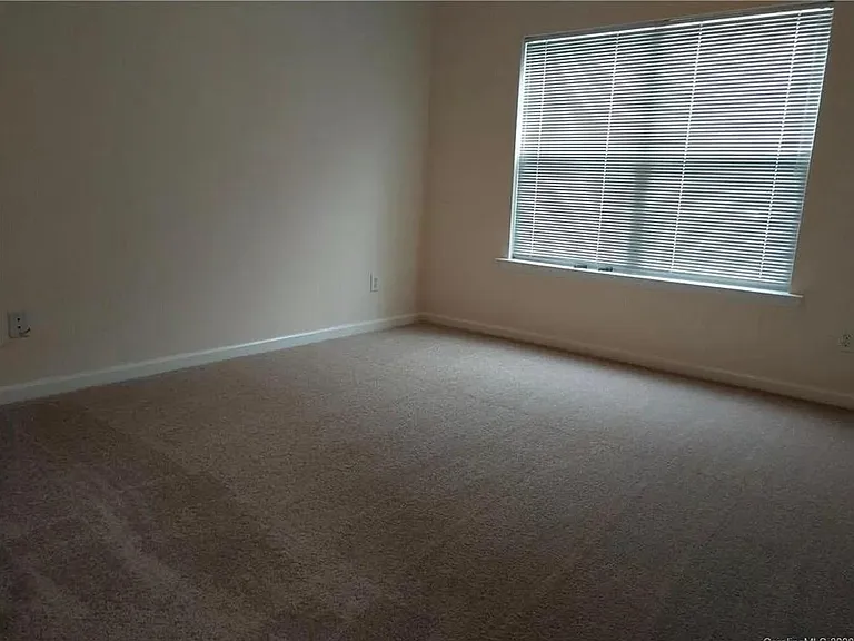 4058 Glenlea Commons Dr — Photo 3