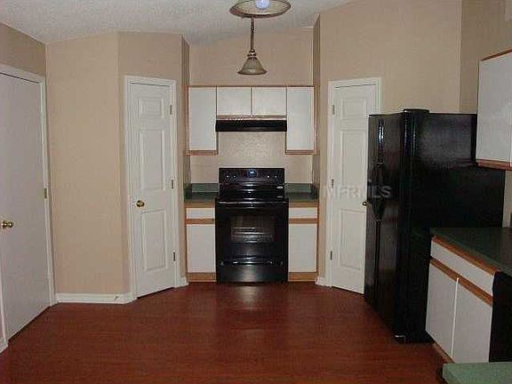 4th image of 25025 Hyde Park Blvd