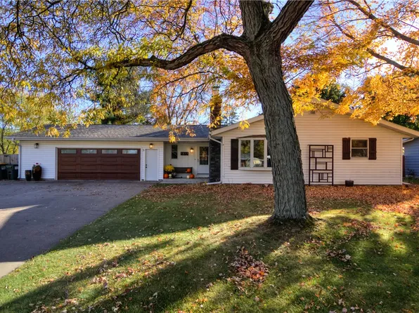 1817 Sunset Drive, Eau Claire, WI 54703