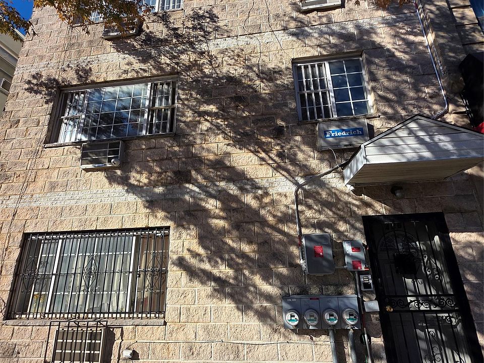 1st image of 476 Ralph Avenue