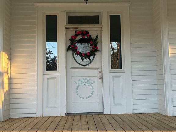 3rd image of 703 S Three Notch St