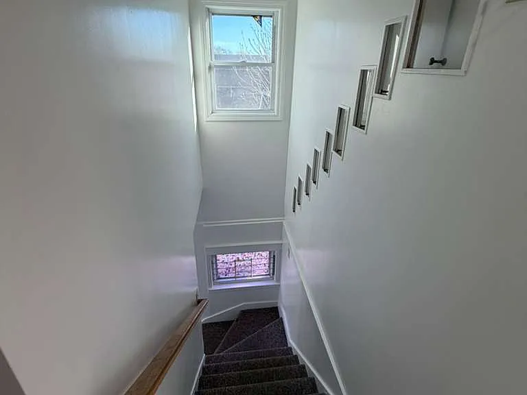 130-132 W Selden St #3 — Photo 9