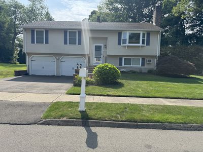 352 Knob Hill Drive, Hamden, CT, 06518