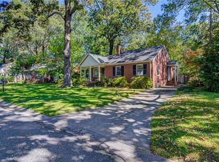 1002 Twyckenham Dr, Greensboro, NC 27408