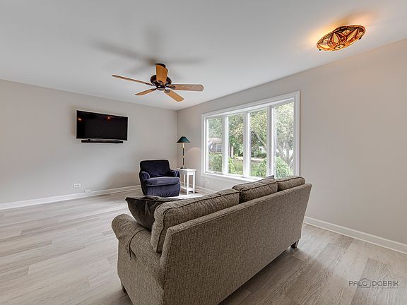 5th image of 1137 Weeping Willow Ln