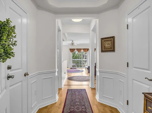 53 Bartlett Way #203, Waltham, MA 02452