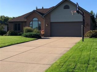 609 Chestnut Ln, Youngstown, OH 44512