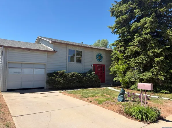 1010 Albin St, Laramie, WY 82072