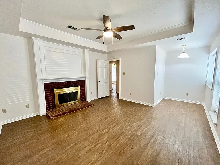 6105 Paradise Dr — Photo 12