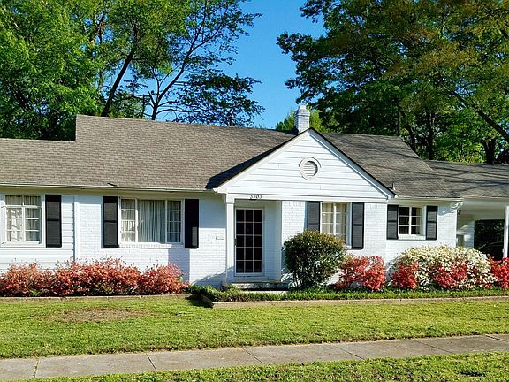 4th image of 3803 Montclair Dr