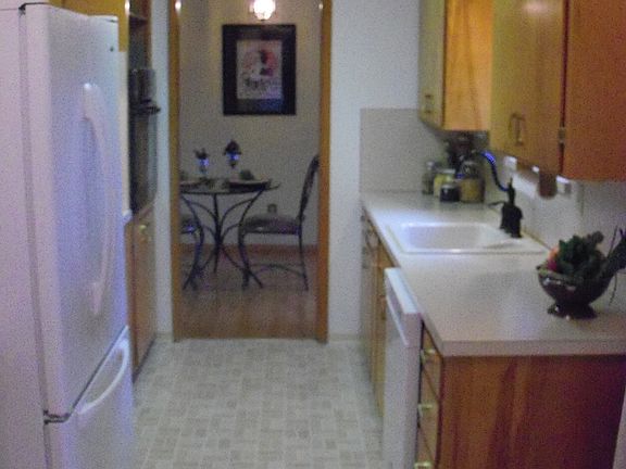 Updated kitchen & appliances