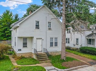 327 W 16th Ave, Oshkosh, WI 54902
