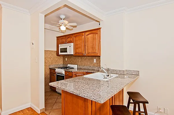 Sold by Nest Seekers International | media 5