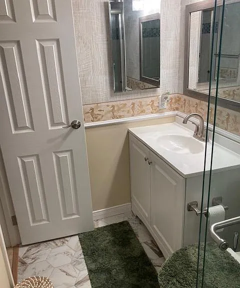 1645 Emerald St #2E — Photo 13