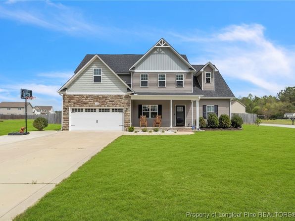 18 Harvest Ct, Linden, NC 28356