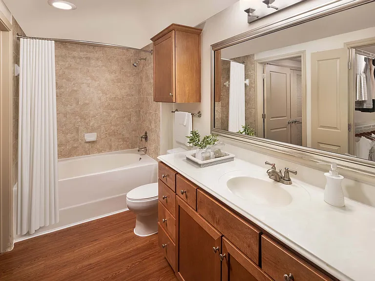 Camden Amber Oaks — Photo 9