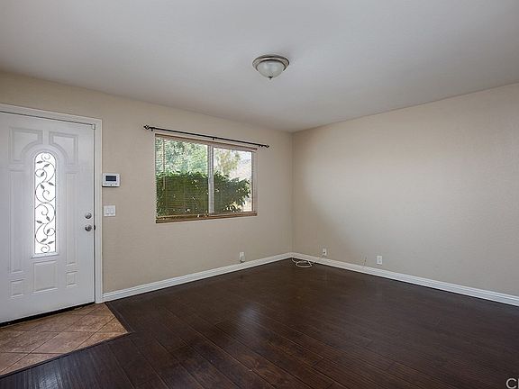4th image of 580 E 3rd St