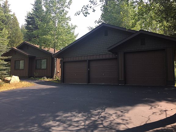 3rd image of 802 Fairway Dr
