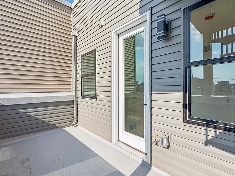 1342 S Bouvier St — Photo 18