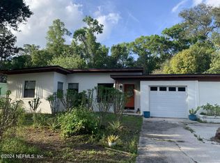 1913 Stanford Rd N, Jacksonville, FL 32207