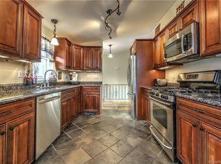 6 Wills Rd, Newtown, CT 06470