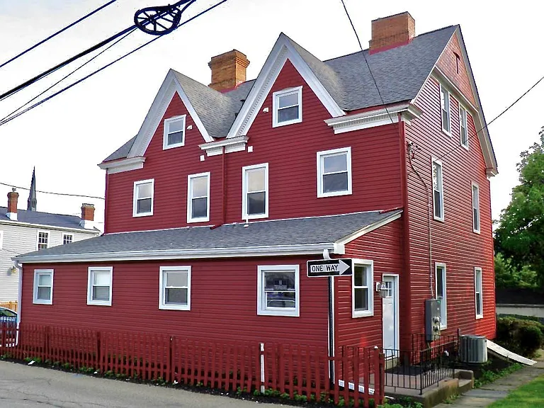 335 Thorn St #1 — Photo 15