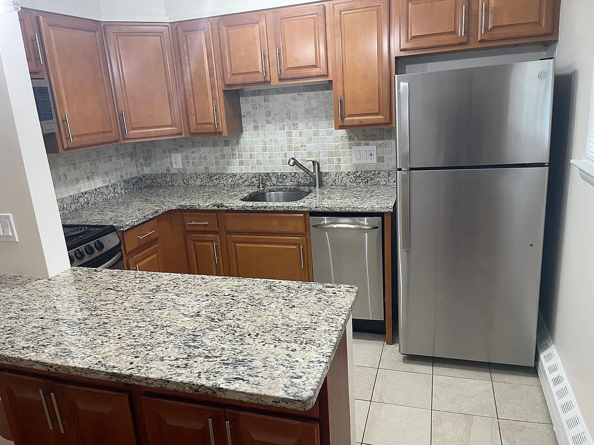 Photo 2 of 9 - 59 Parkman St #3A - Brookline, MA Building Photo - 59 Parkman St #3A