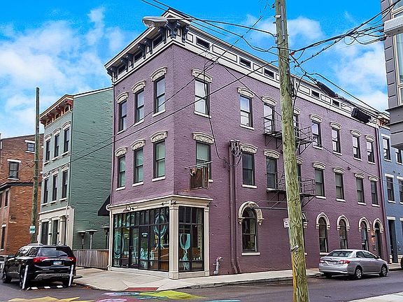 2nd image of 118 W 15th St #183