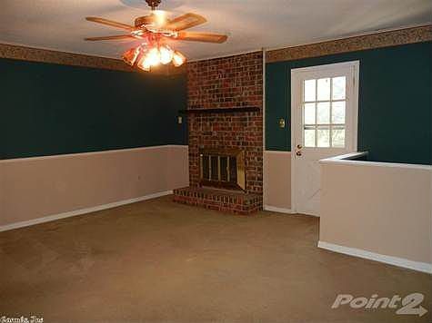 5th image of 708 Emerald Gardens Dr