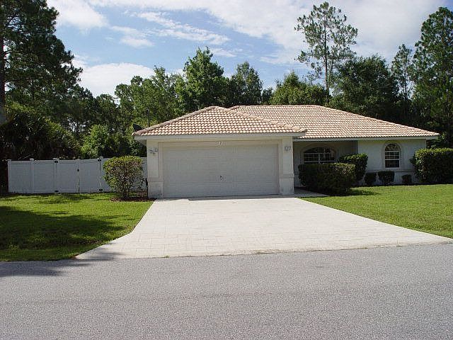 1st image of 2 Pine Cottage Ln