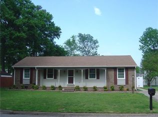 101 Deerwood Dr, Colonial Heights, VA 23834