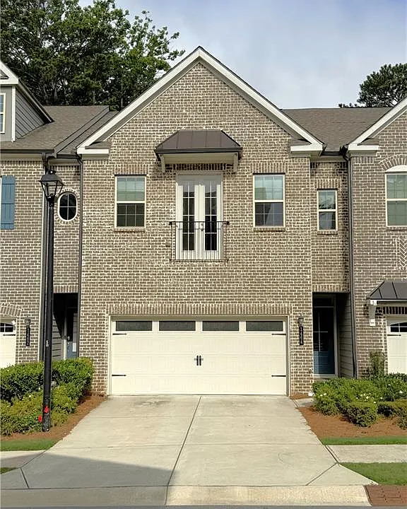1468 Edgebrook Ct NE