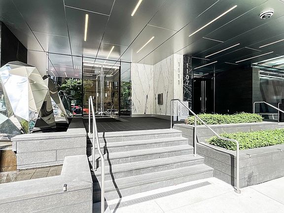2nd image of 1111 Richards St #3202