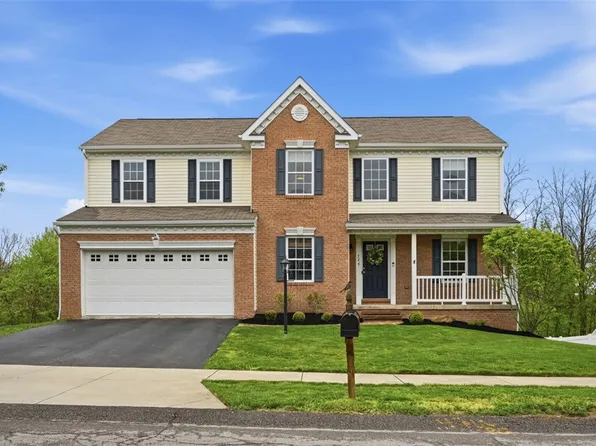 226 Foxwood Rd, Coraopolis, PA 15108