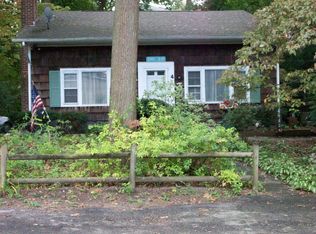 4 Laurel Ave, Stony Brook, NY 11790