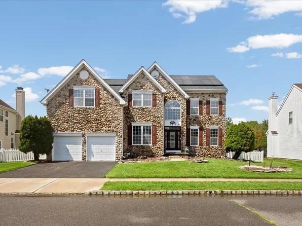 49 Equestrian Dr, Burlington, NJ 08016
