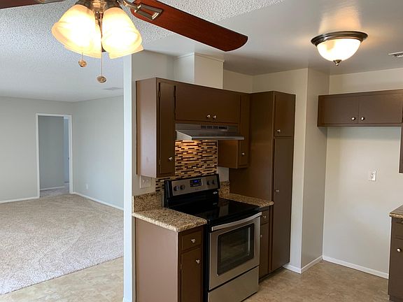 4th image of 25863 Pacific St APT 20